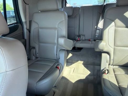 Used 2015 GMC Yukon SLT RWD image 29