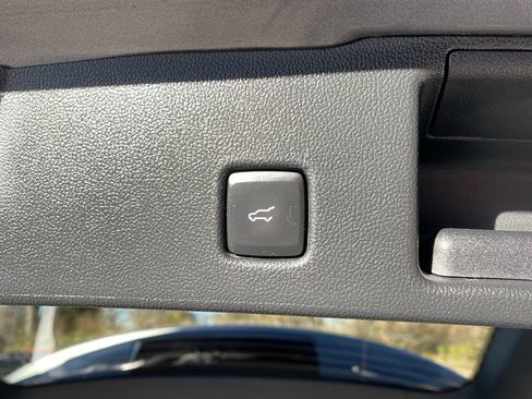 Certified 2023 Ford Escape Platinum image 18