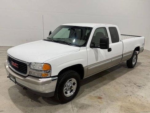 Used 2000 GMC Sierra 1500 SLE image 2