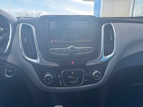 Used 2020 Chevrolet Equinox LT AWD/4WD image 18