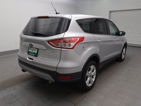 Used 2016 Ford Escape SE FWD image 9