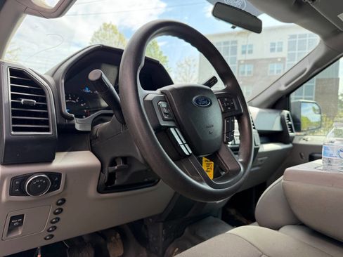 Used 2015 Ford F150 XL w/ Equipment Group 101A Mid image 10