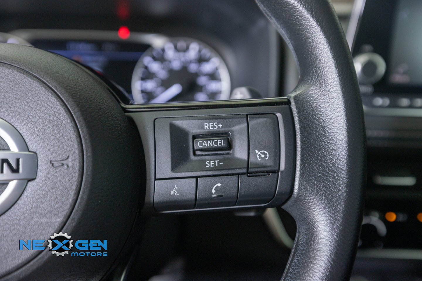 Used 2021 Nissan Rogue S AWD/4WD image 17