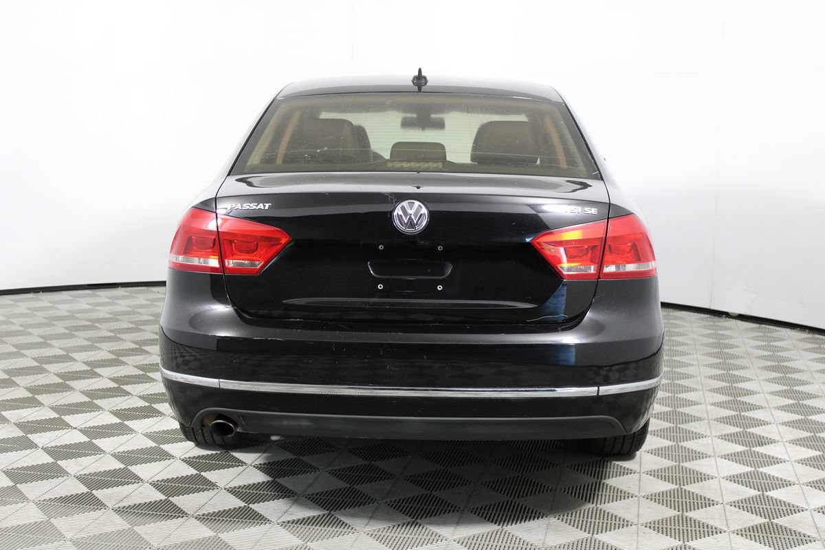 Used 2015 Volkswagen Passat 1.8T SE FWD image 28