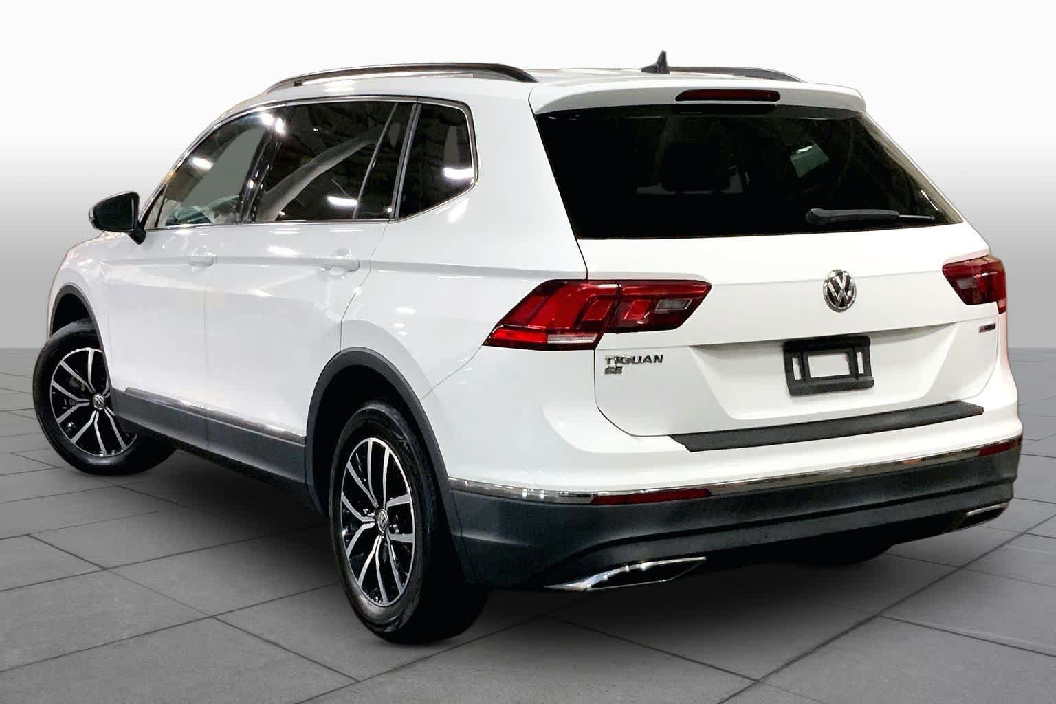 Used 2021 Volkswagen Tiguan SE w/ Panoramic Sunroof Package AWD/4WD image 12