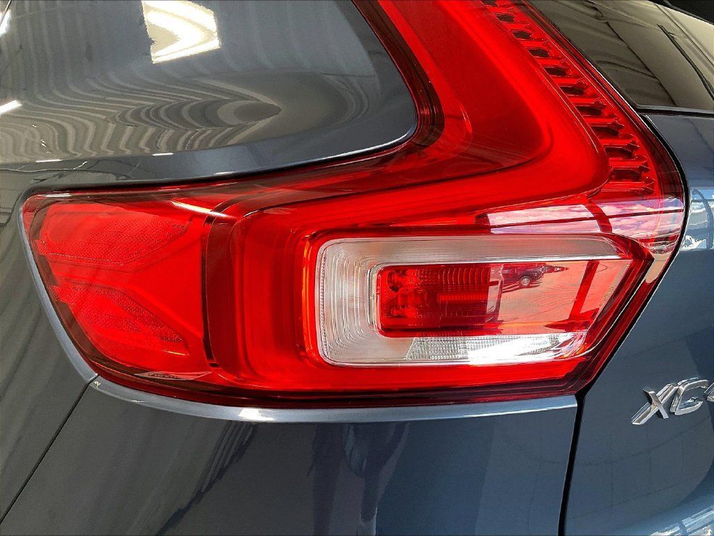 Used 2026 Volvo XC40 B5 Core AWD/4WD image 34