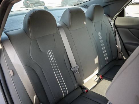 Used 2025 Hyundai Elantra Sport FWD image 37