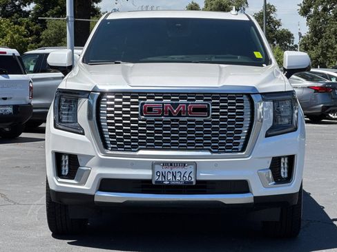 Used 2024 GMC Yukon XL Denali w/ Advanced Technology Package AWD/4WD image 8