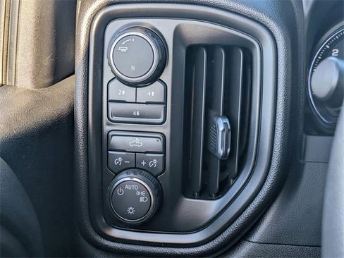 Used 2020 Chevrolet Silverado 2500 W/T image 31