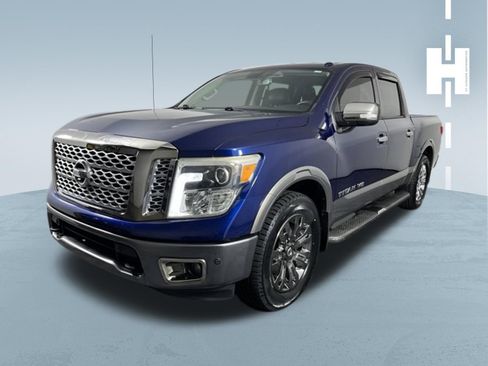 Used 2018 Nissan Titan Platinum Reserve RWD image 4
