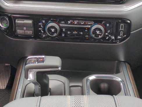 New 2026 Chevrolet Silverado 1500 High Country AWD/4WD image 18