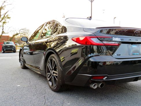 Used 2025 Toyota Camry XSE image 38