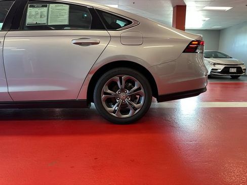 Used 2023 Honda Accord EX image 28