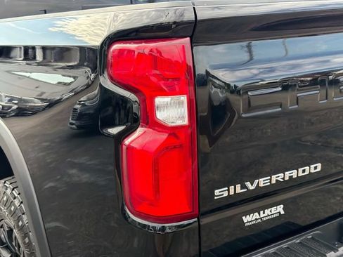 Used 2023 Chevrolet Silverado 1500 ZR2 w/ Technology Package AWD/4WD image 11