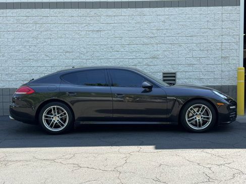 Used 2016 Porsche Panamera 4 AWD/4WD image 16