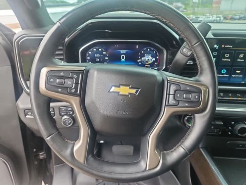 Used 2024 Chevrolet Silverado 2500 High Country AWD/4WD image 13