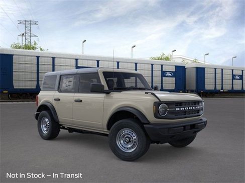 New 2025 Ford Bronco 4-Door image 7