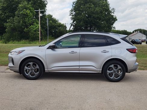 Used 2023 Ford Escape ST-Line AWD/4WD image 4