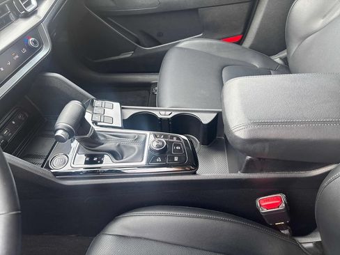 Used 2023 Kia Sportage EX AWD/4WD image 17