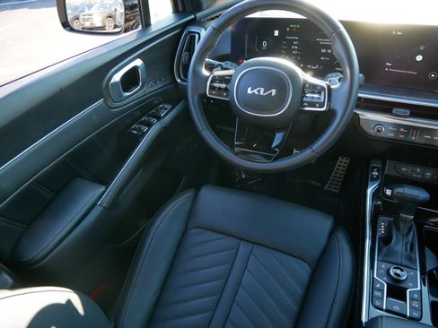 Used 2024 Kia Sorento SX Prestige image 9