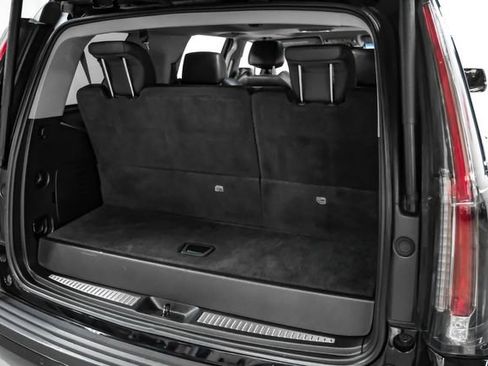 Used 2018 Cadillac Escalade Luxury RWD image 55