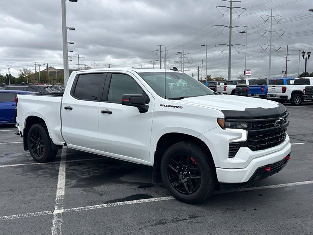 Certified 2023 Chevrolet Silverado 1500 RST w/ Redline Edition AWD/4WD image 9
