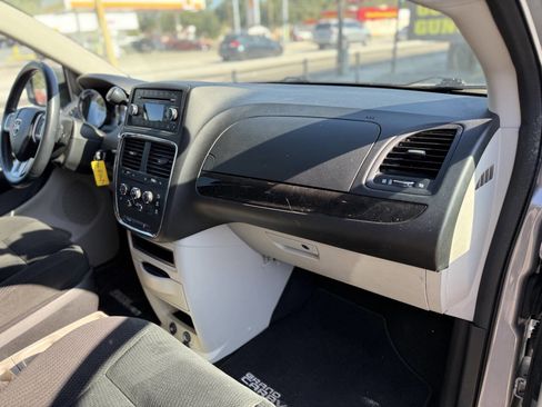 Used 2015 Dodge Grand Caravan SE w/ Quick Order Package 29E SE image 23