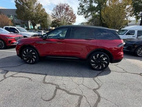 New 2026 Lincoln Nautilus Reserve w/ Jet Appearance Package image 4