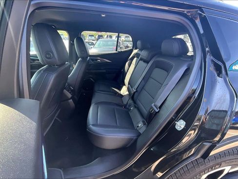 Used 2024 Chevrolet Equinox EV LT FWD image 22