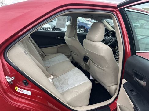 Used 2012 Toyota Camry LE image 15