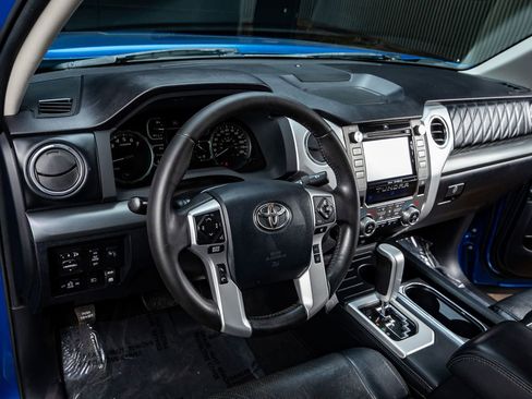 Used 2018 Toyota Tundra Platinum image 16