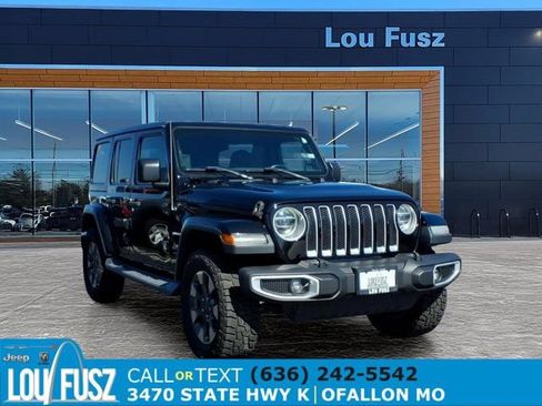 Used 2018 Jeep Wrangler Unlimited Sahara w/ Dual Top Group AWD/4WD image 1