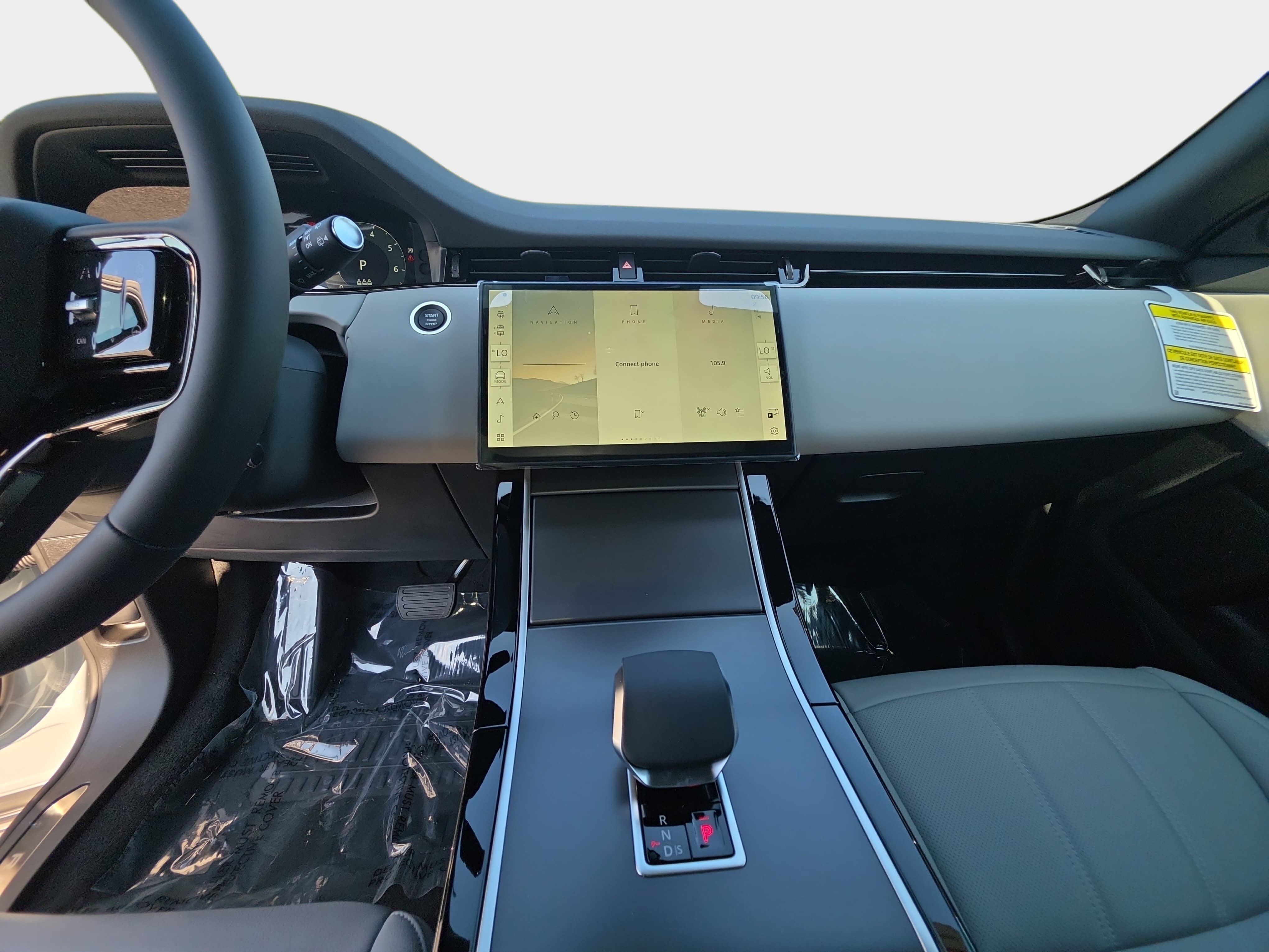 New 2026 Land Rover Range Rover Evoque S AWD/4WD image 19