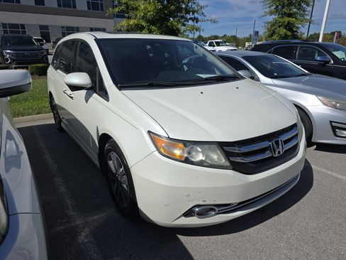 Used 2015 Honda Odyssey Touring image 1