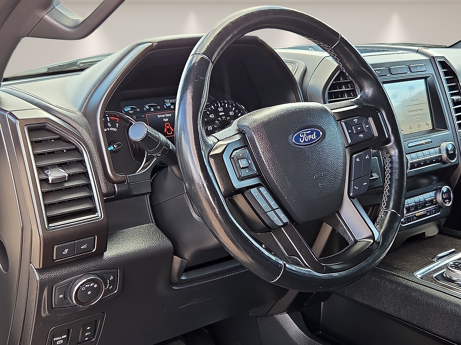 Used 2019 Ford Expedition Limited RWD image 14