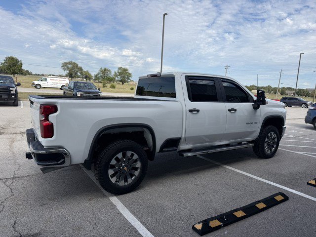 Used 2022 Chevrolet Silverado 2500 W/T w/ WT Convenience Package AWD/4WD image 2