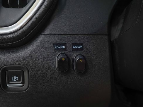 Used 2019 Chevrolet Silverado 1500 LT w/ Fleet Comfort Package AWD/4WD image 27