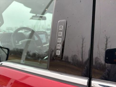 Used 2022 Ford F150 Lariat image 22