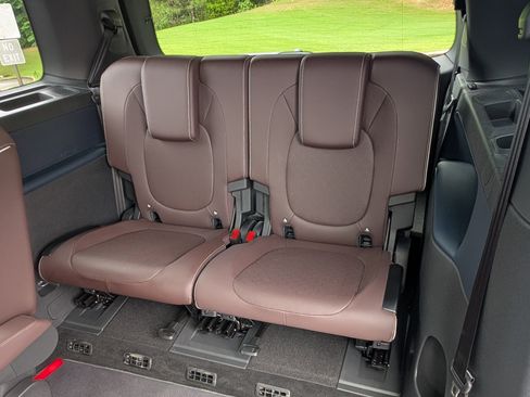 Used 2025 Volkswagen ID. Buzz Pro S Plus RWD image 18