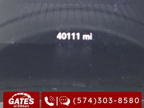 Used 2021 Dodge Challenger SXT image 4