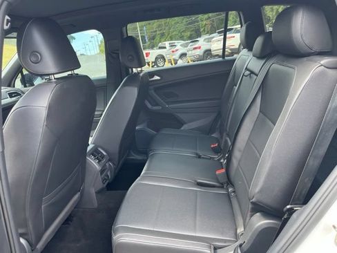 Used 2020 Volkswagen Tiguan SE R-Line w/ 3rd Row Seat Package AWD/4WD image 13