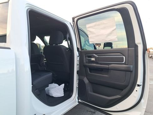 New 2026 RAM 3500 Big Horn AWD/4WD image 14