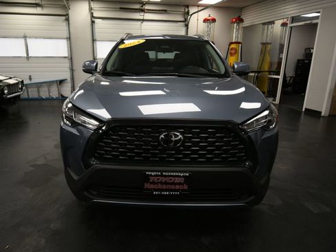 Certified 2024 Toyota Corolla Cross LE image 38