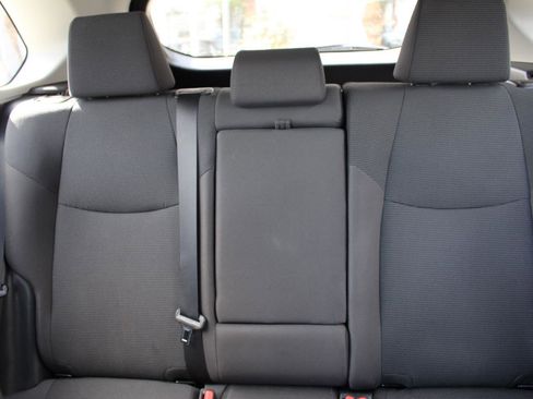 Used 2019 Toyota RAV4 LE w/ Carpet Mat Package image 31