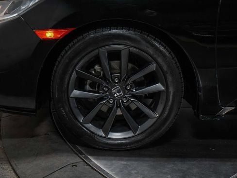 Used 2021 Honda Civic EX image 9