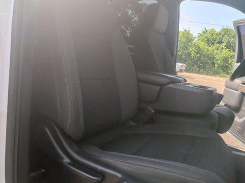 Used 2020 Chevrolet Silverado 1500 LT AWD/4WD image 17
