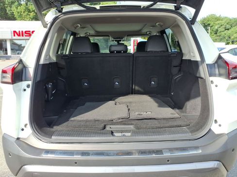Used 2023 Nissan Rogue SL AWD/4WD image 16