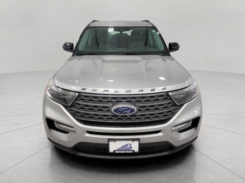 Used 2024 Ford Explorer XLT w/ Equipment Group 202A AWD/4WD image 13