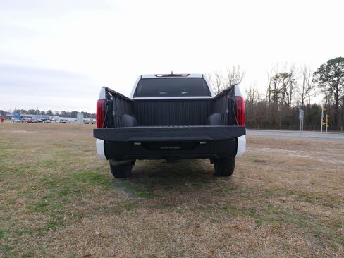 Used 2025 Toyota Tundra SR5 image 5