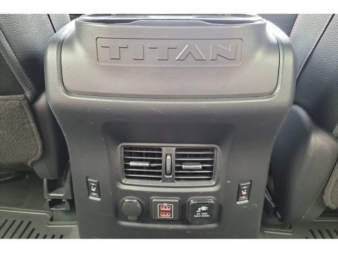 Used 2021 Nissan Titan PRO-4X w/ Pro-4x Convenience Package AWD/4WD image 23